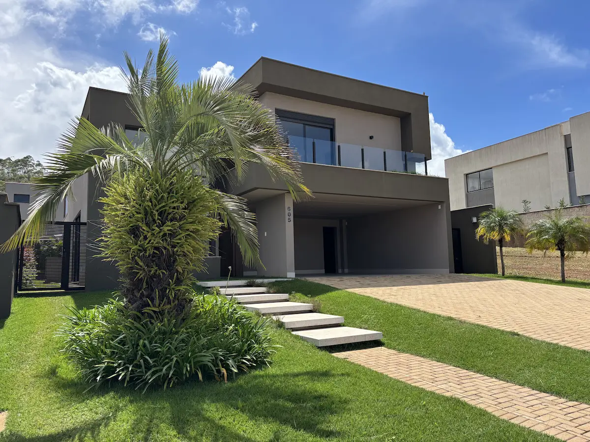 Casa Alphaville 301m²